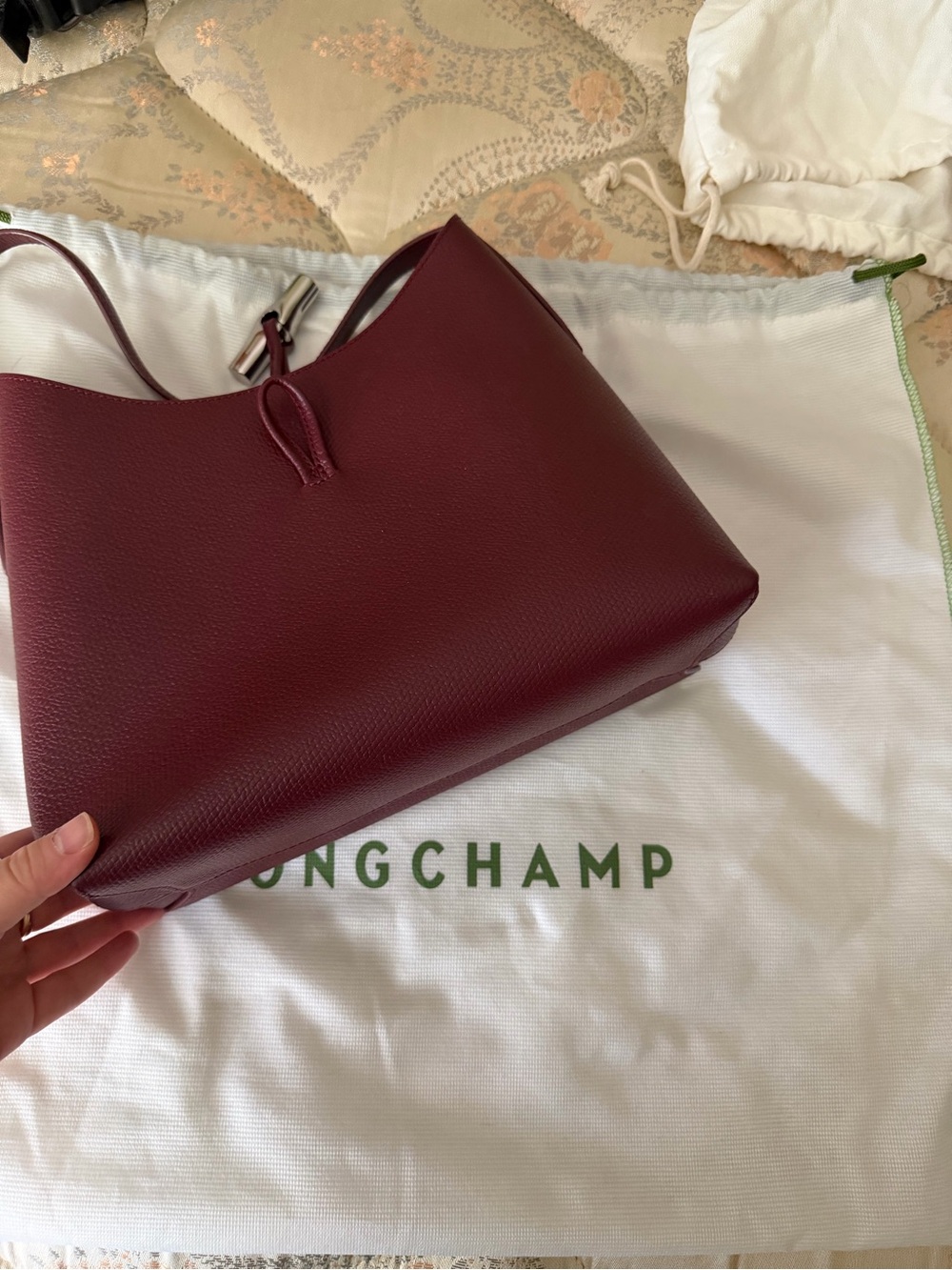 Longchamp Burgundy Leather Shoulder Hobo with Silver Toggle - Picture 2 of 7
